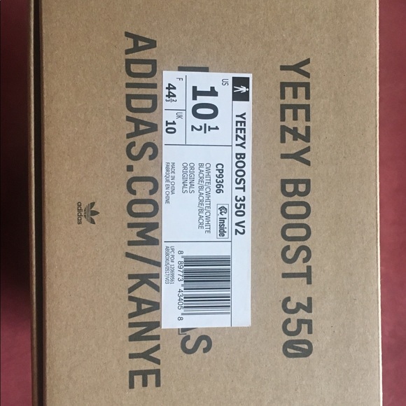 YEEZY boost 350. New in box - Picture 6 of 6